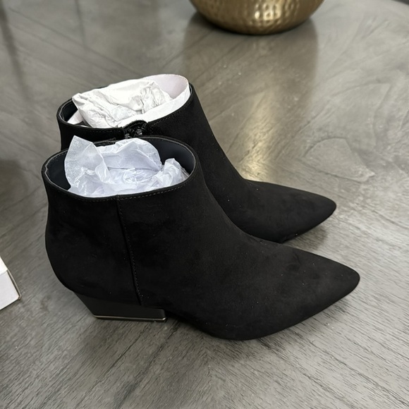 ALFANI Armena Womens Zipper Pointed Toe Booties In Black - Picture 5 of 6